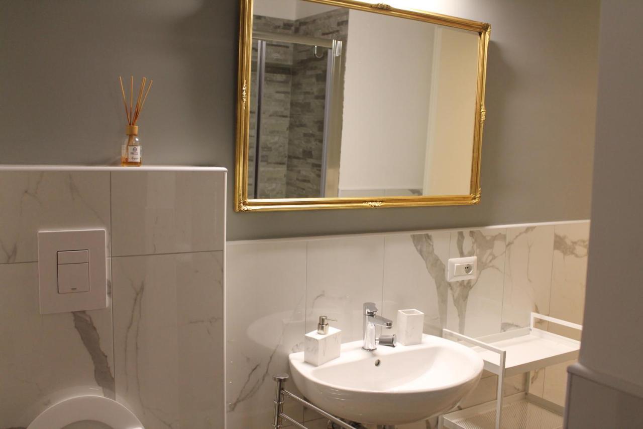 Casa Hari Bed & Breakfast Salerno Bagian luar foto